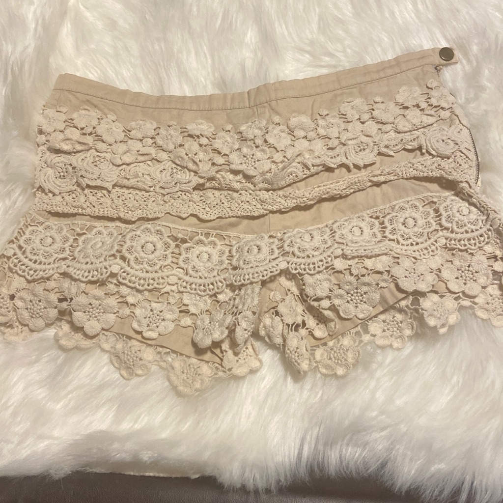 Charlotte Russe Crochet Shorts Beige {Defect} Size S Small